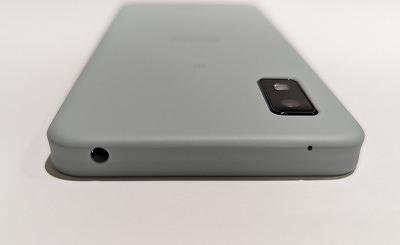 ドコモ AQUOS wish3 SH-53D イヤホンジャック
