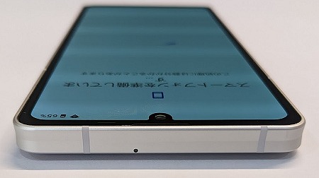 楽天モバイル AQUOS sense6s 外観2